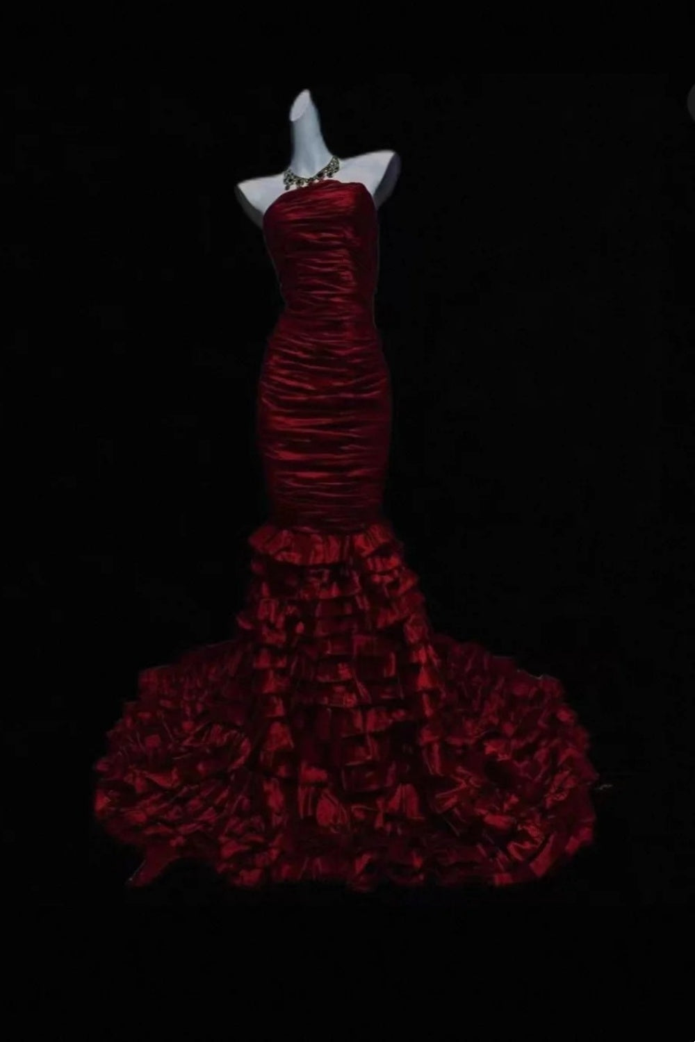 Luxury Red Mermaid Prom Dress with Strapless Ruched Bodice Tiered Ruffle Train Formal Evening Gown gh7106