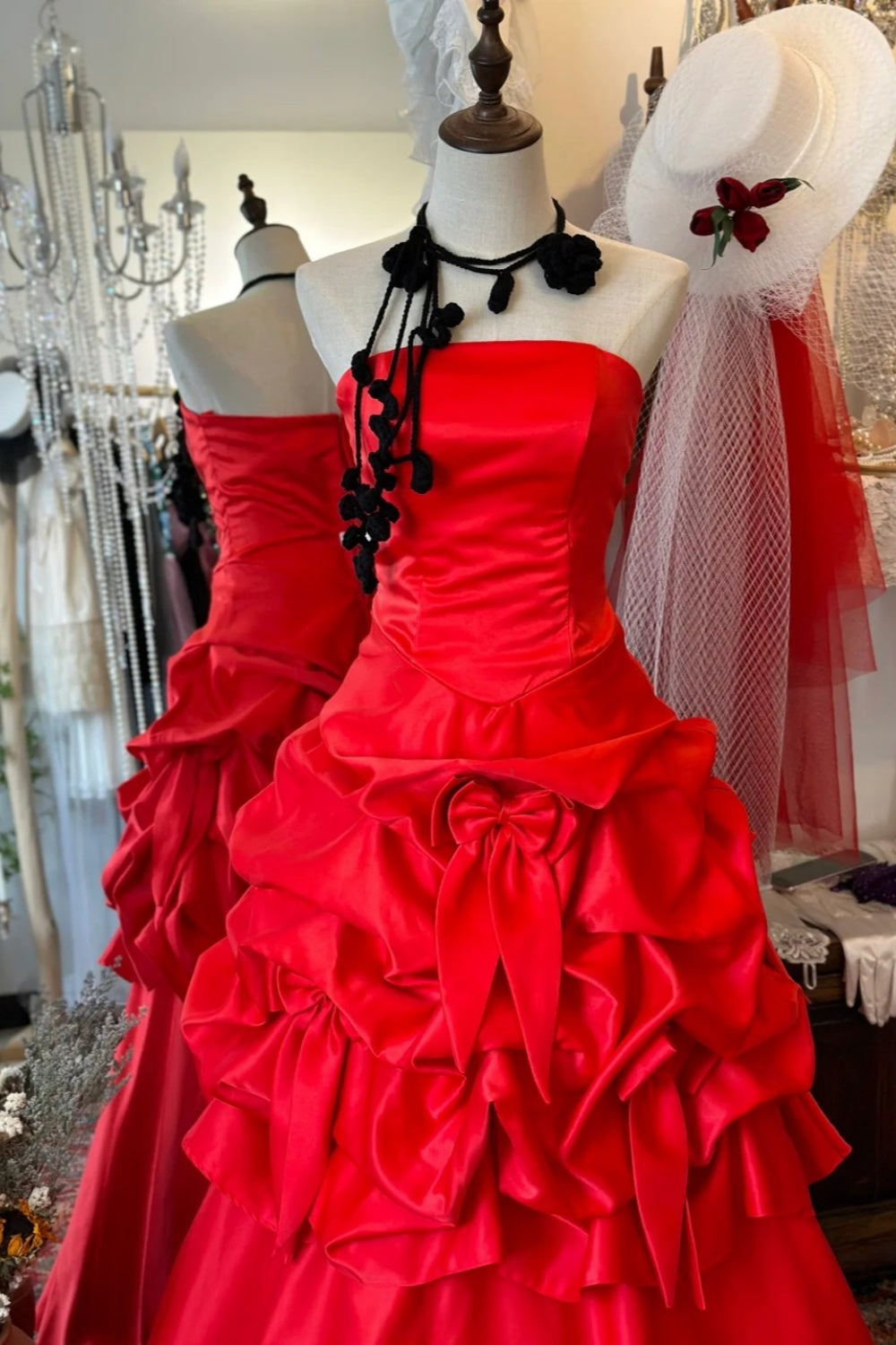 Retro Red Dress: Satin Waist, Flared Skirt Design, High-end Party Dress gh6577