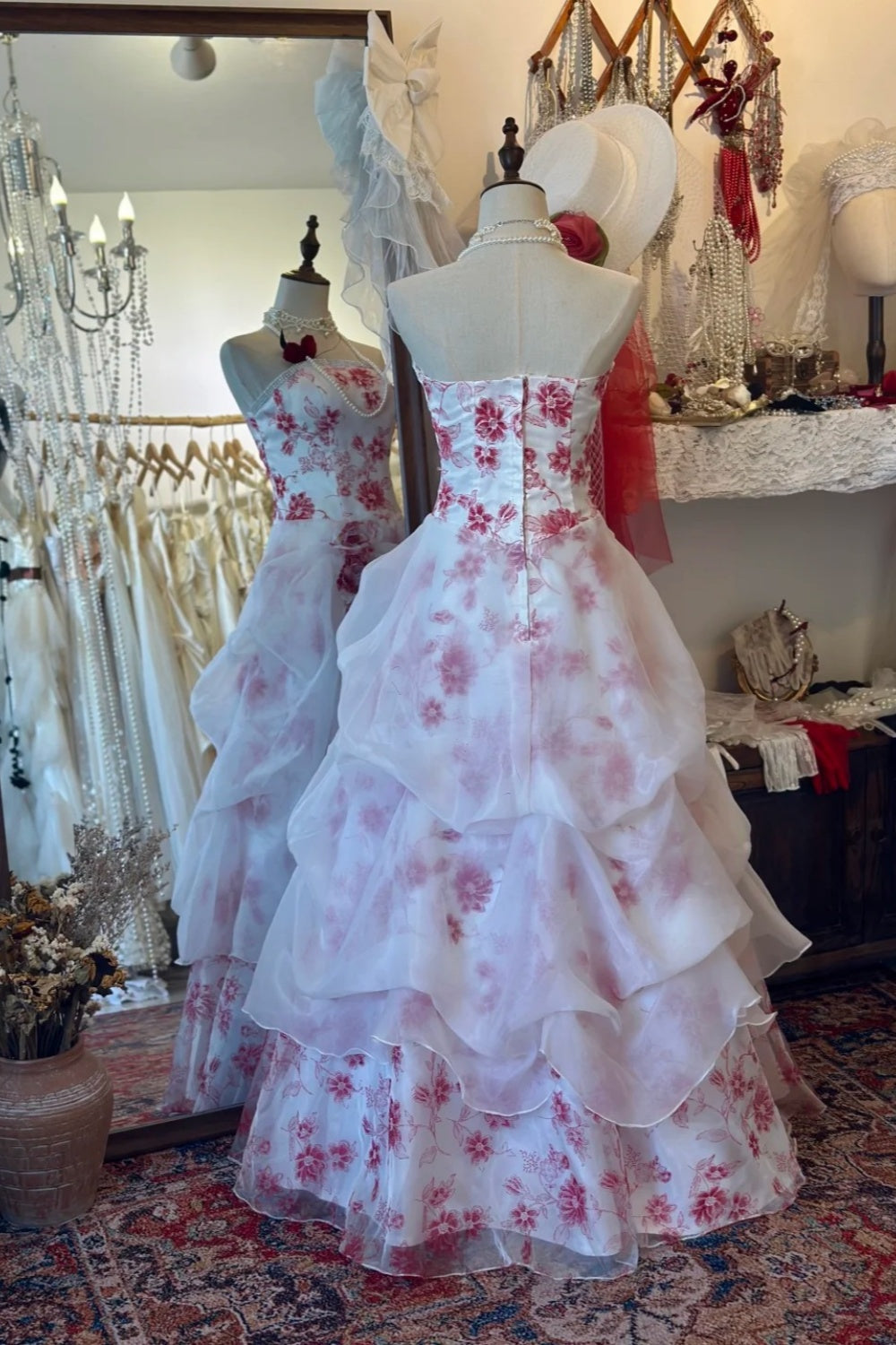 Red & White Floral Bandeau Ball Gown: 3D Flower Decoration, Layered Skirt, Retro Tea Party Gown gh6575