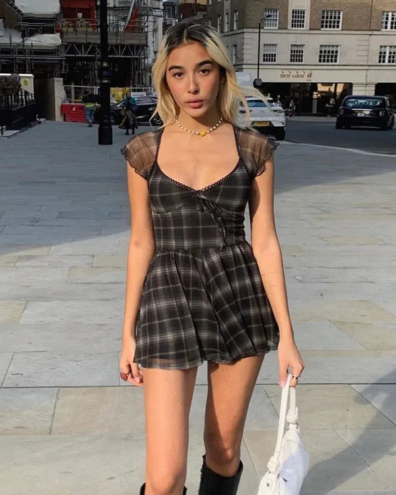 Retro Black Plaid Small Flying Sleeve Waist A-line 17th Birthday Homecoming Dress cc4484