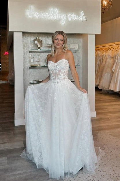 Charming A-Line Strapless Tulle Lace Wedding Dresses