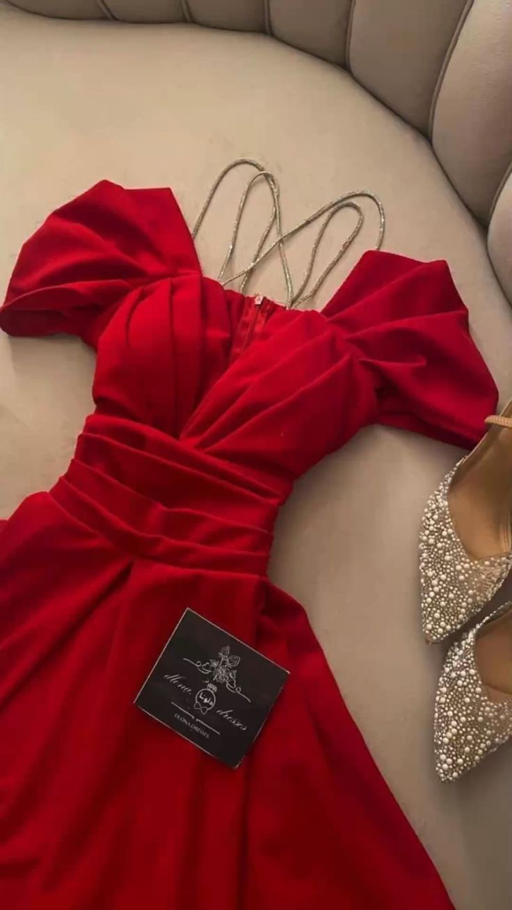 Beautiful Off The Shoulder Red Satin Pleated Party Dress Spaghetti Strap Prom Dress Evening Dress  cc1873
