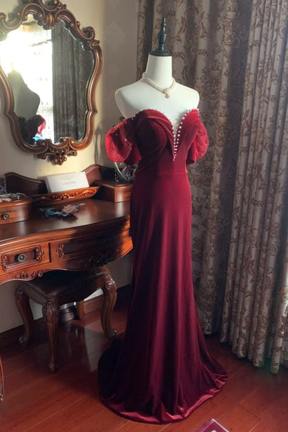 Vintage Socialite Style Off-the-Shoulder Puff-Sleeve Gown | Burgundy Velvet Pearl Mermaid Train Maxi Dress for Gala Engagement Retro Ball gh6422
