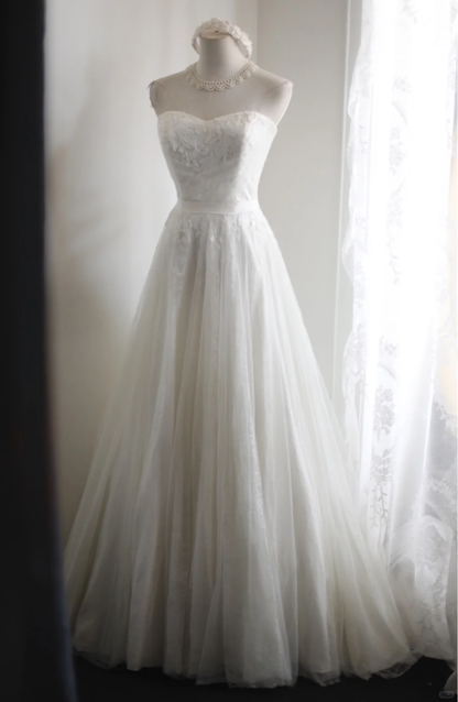 Pretty Off The Shoulder White Tulle Appliques Long Wedding Dress cc3187