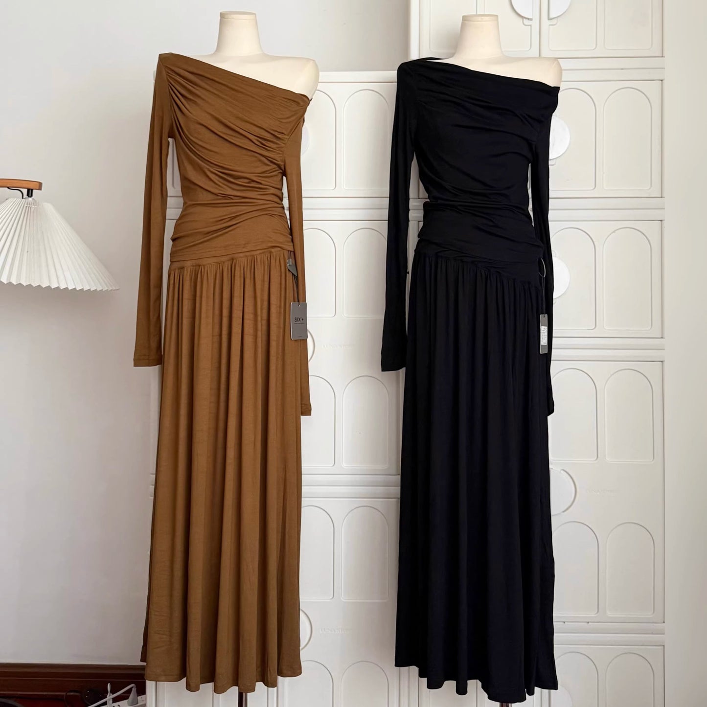 Women's Autumn New Style Pleated Dress with a Chic Design, a Minimalist Style, Long Dress, Asymmetrical One-Shoulder Dress  11452