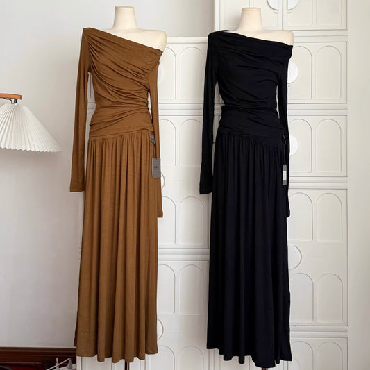 Women's Autumn New Style Pleated Dress with a Chic Design, a Minimalist Style, Long Dress, Asymmetrical One-Shoulder Dress  11452