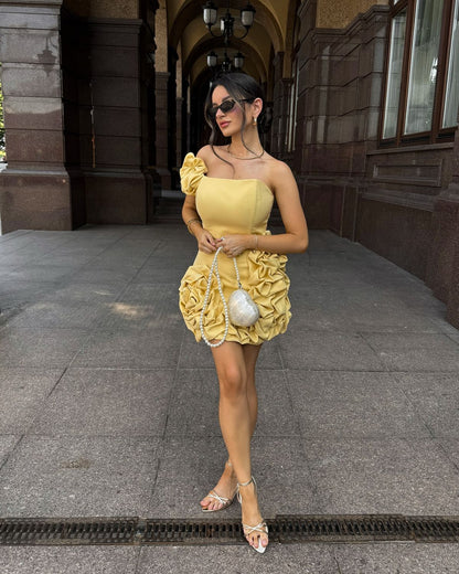 Elegant Yellow One-shoulder Flower Bud Pleated Waist 17th Birthday Homecoming Dress cc4328