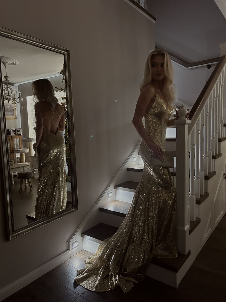 Gorgeous Gold Spaghetti Strap V-Neck Backless Lace-up Mermaid Sequin Train Prom Dress Evening Dress cc5615