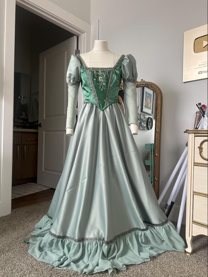 Vintage Court Bean Green Square Neck A-Line Puff Sleeve Embroidered Satin Long Prom Dress Evening Dress cc5638