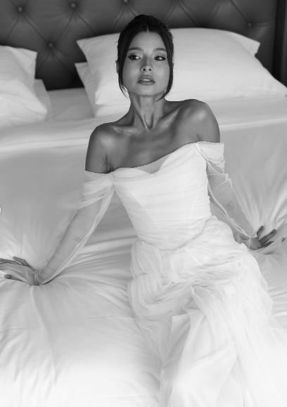 Elegant White Off-the-Shoulder Ruched Tulle Train Wedding Dress cc5573
