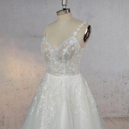 A-Line White Flower Appliqued Tulle Wedding Dress