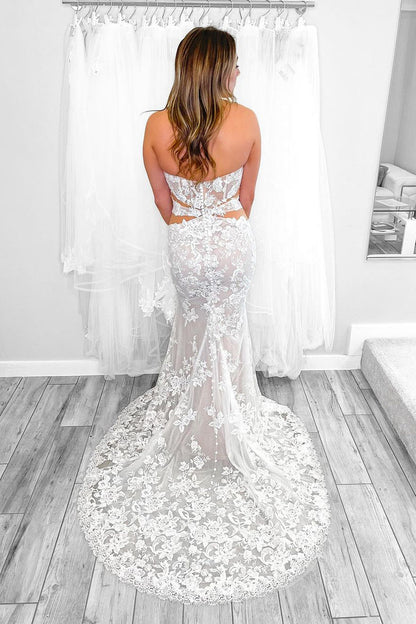 Elegant Mermaid Strapless Lace Appliques Wedding Dresses