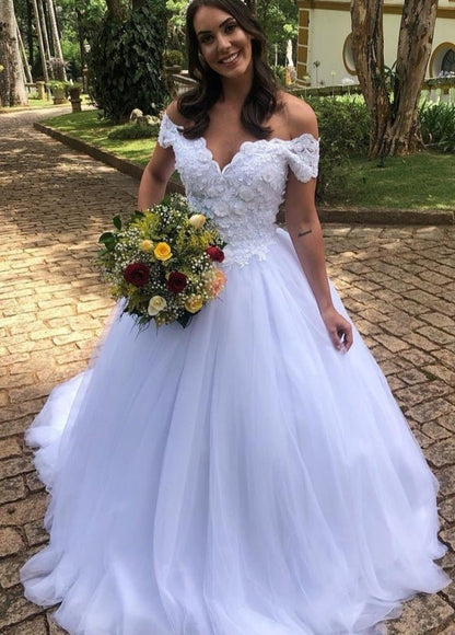 Off-the-shoulder Lace Appliques A-Line White Tulle Bridal Wedding Gown