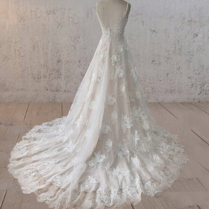 Boho White A-Line Lace Appliques Wedding Dress