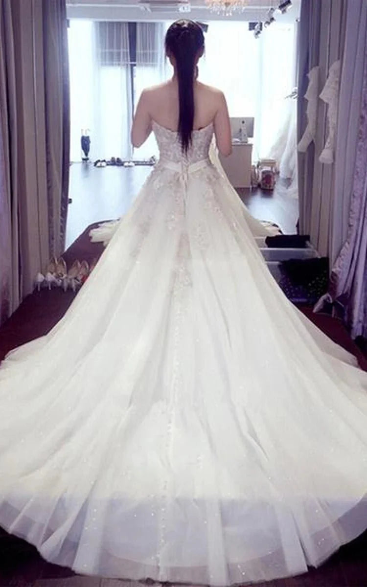 Elegant Sweetheart Beaded Appliques A Line Court Train Wedding Dress