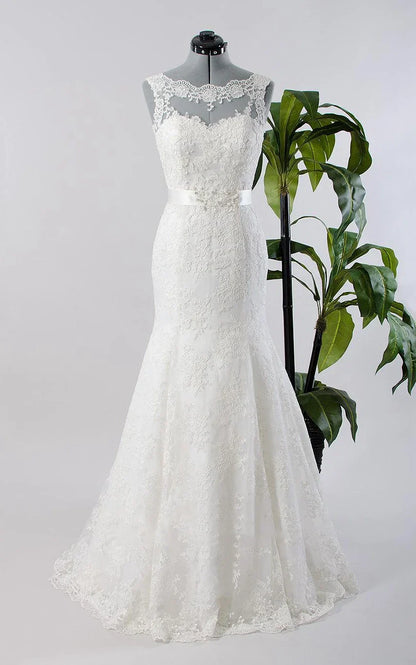 Mermaid Sleeveless Lace Appliques Backless Sexy Wedding Dress with Sash