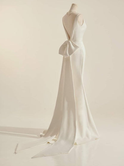 Simple Sleeveless Mermaid Wedding Dress With Sexy Bow