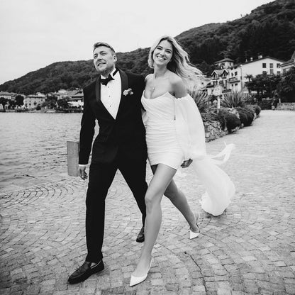 Modern Chiffon Minimalist Wedding Dress with Detachable Long Sleeves