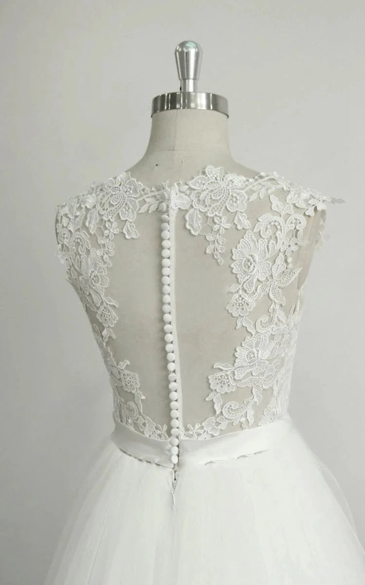 White A Line Lace Appliques Covered-Button Sleeveless Tulle Wedding Dresses