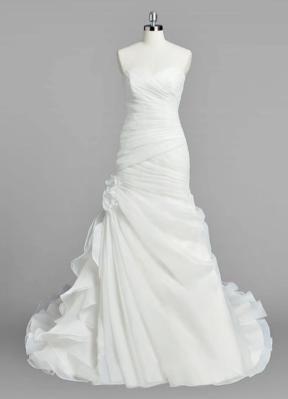Sweetheart Mermaid Organza Wedding Dress With Ruching and Ruffles